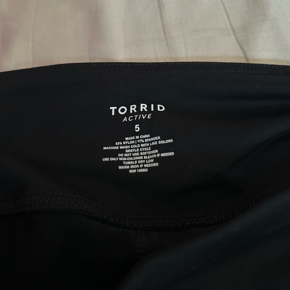 Brand new torrid active leggings! - Picture 3 of 4